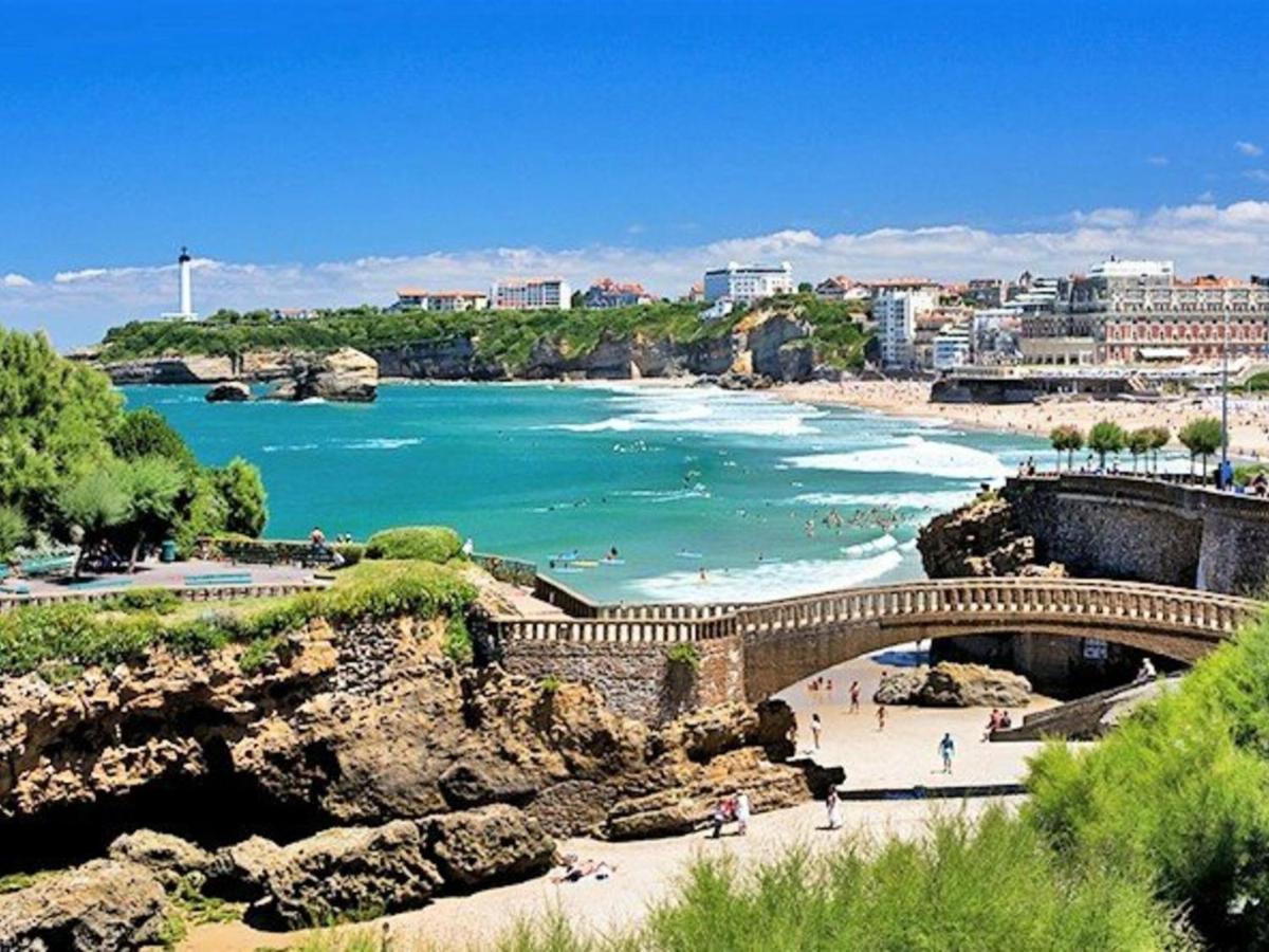 Charmant Studio En Centre-Ville Avec Piscine Proche Grande Plage - Fr-1-3-410 Biarritz Exterior photo